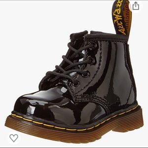 Dr. Martens girl, toddler, size 4 US